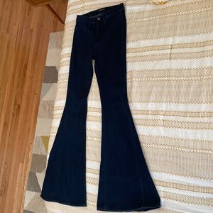 Mint condition 👌 High rise, Stretch denim, Flares! 🙌